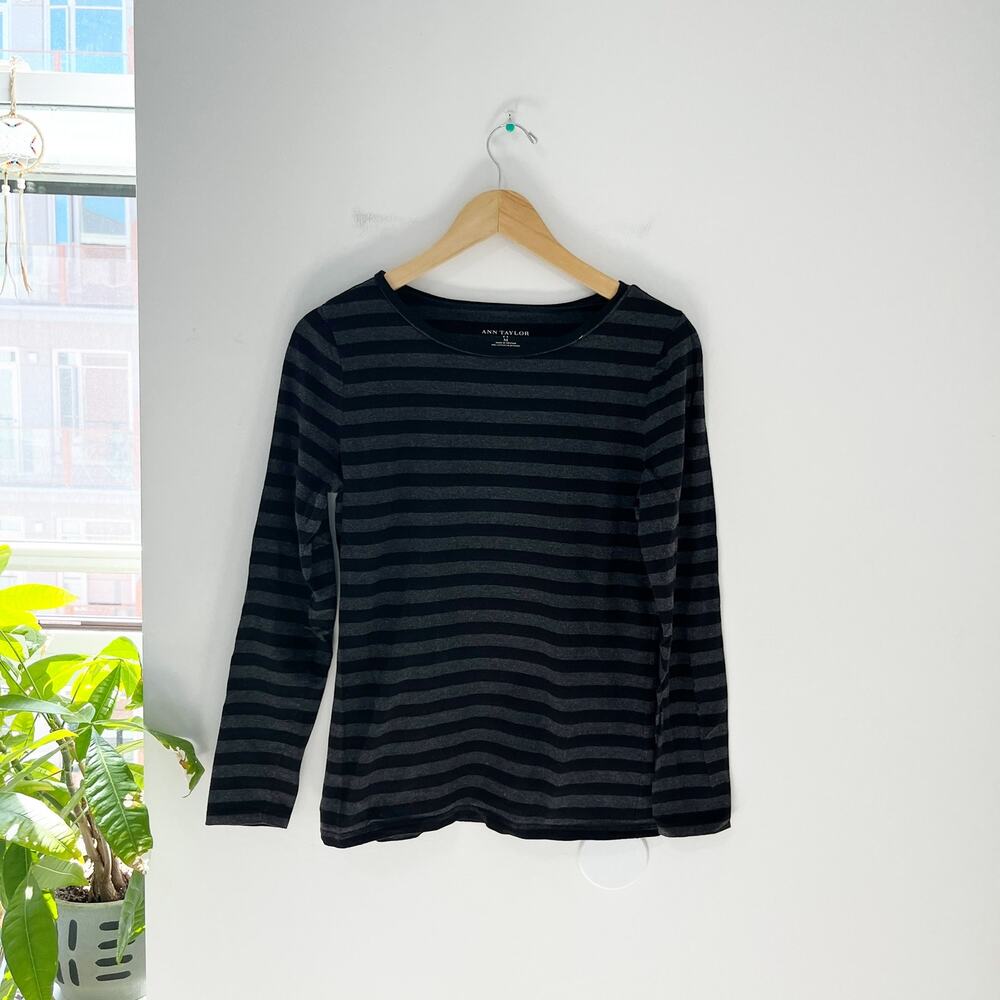 Ann Taylor Black & Gray Stripe Long Sleeve Top Size Medium